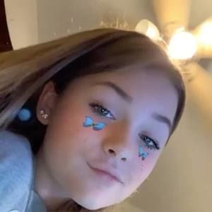 Meet your Posher, Adrianna